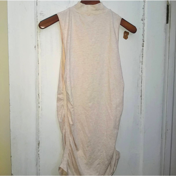 NWOT Fabletics Kathy Seamless Mock Turtleneck in Peach Sz L - Picture 4 of 7